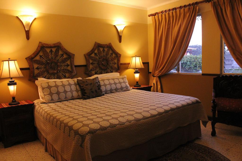 Hostal Villa Toscana Guatemala Habitación foto